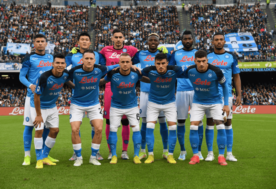 意甲巅峰对决：那不勒斯VS尤文图斯——战术博弈与胜负天平的深度剖析