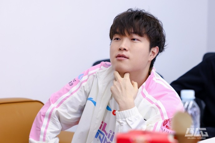 BLG发布对阵JDG赛后返图：找出问题，及时调整！