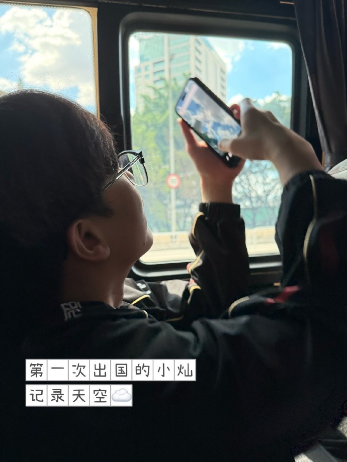 JDG分享照片回顾三月:四月继续,一起往更远的地方走