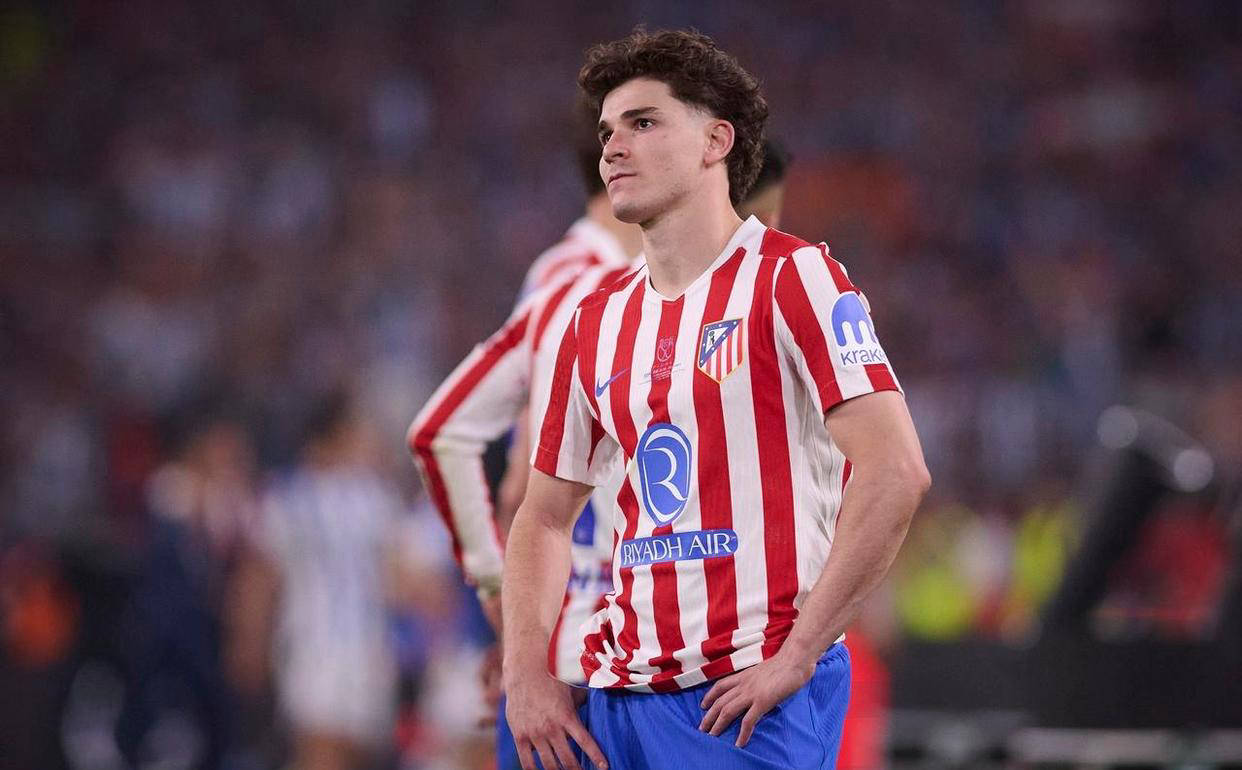 巴萨今夏锁定头号目标阿尔瓦雷斯，报价高达1亿欧元！莱万或成豪华替补